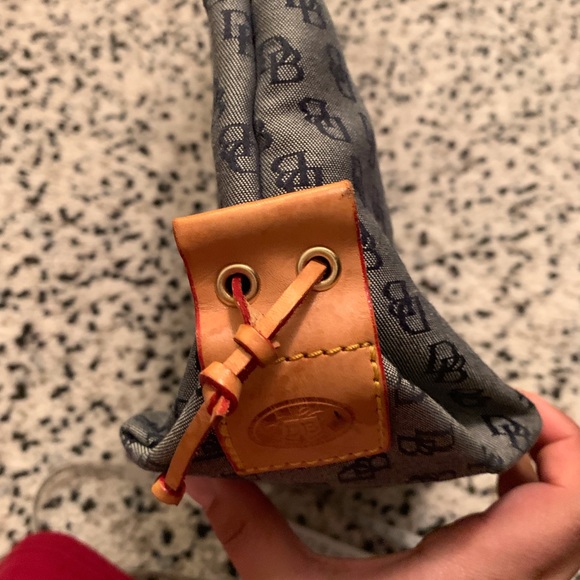 Dooney & Bourke small tote. EUC. Navy and brown. - Picture 7 of 8